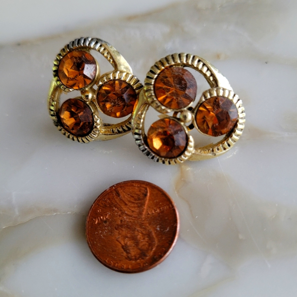 Kramer Signed Vintage Brown Rhinestone Glass Post Peirced ear